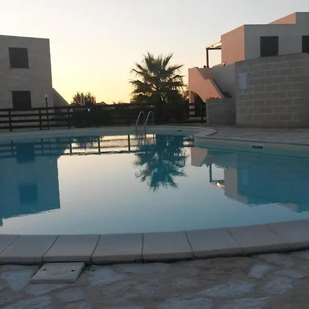 Holiday home Casa Vacanze Lido Burrone *